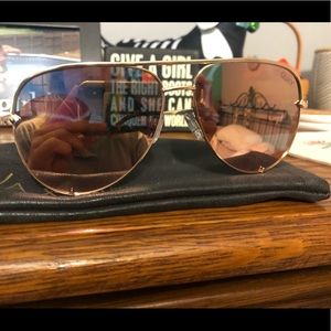 Quay sunglasses Desi Perkins